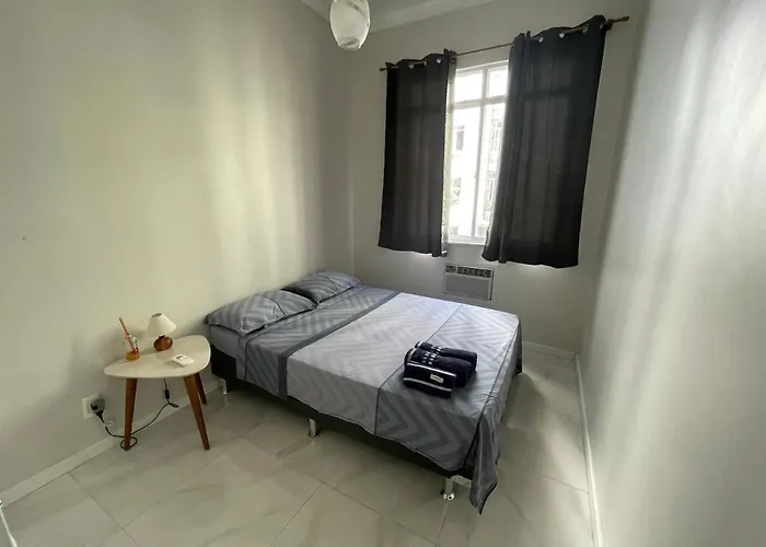 Lindo Apartamento Em Copacabana
